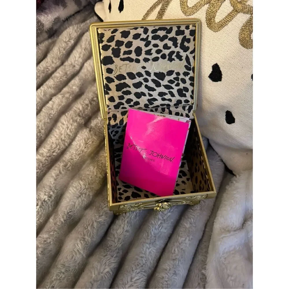 gorgeous antique look gold & satin jewelry dish trinket tray box betsey johnson